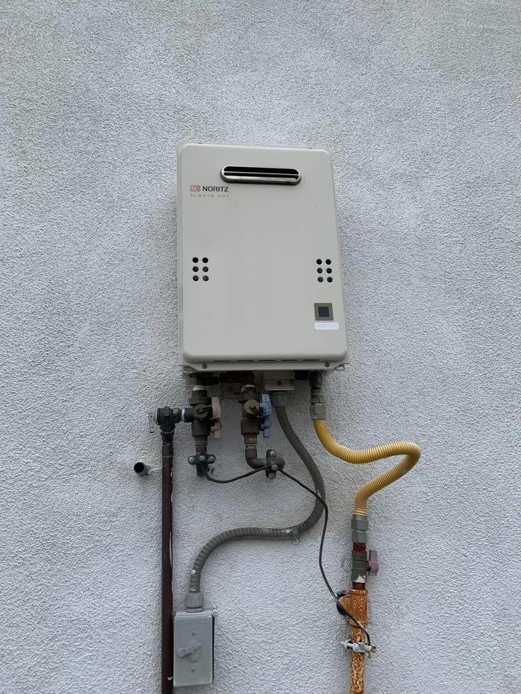 Emergency water heater service for homes in Los Angeles, CA by One Way Rooter Services