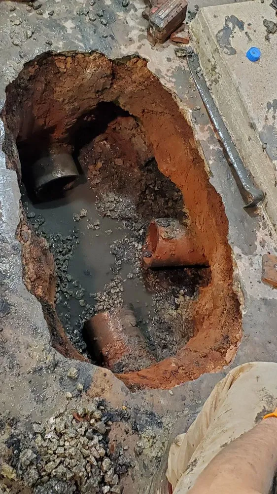 Slide of Orange Line Plumbing