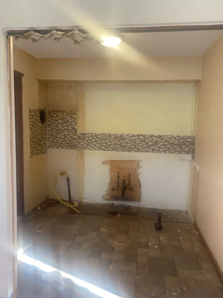 Quality water heater service experts serving West Hempstead, NY - Orozcos General Costruction