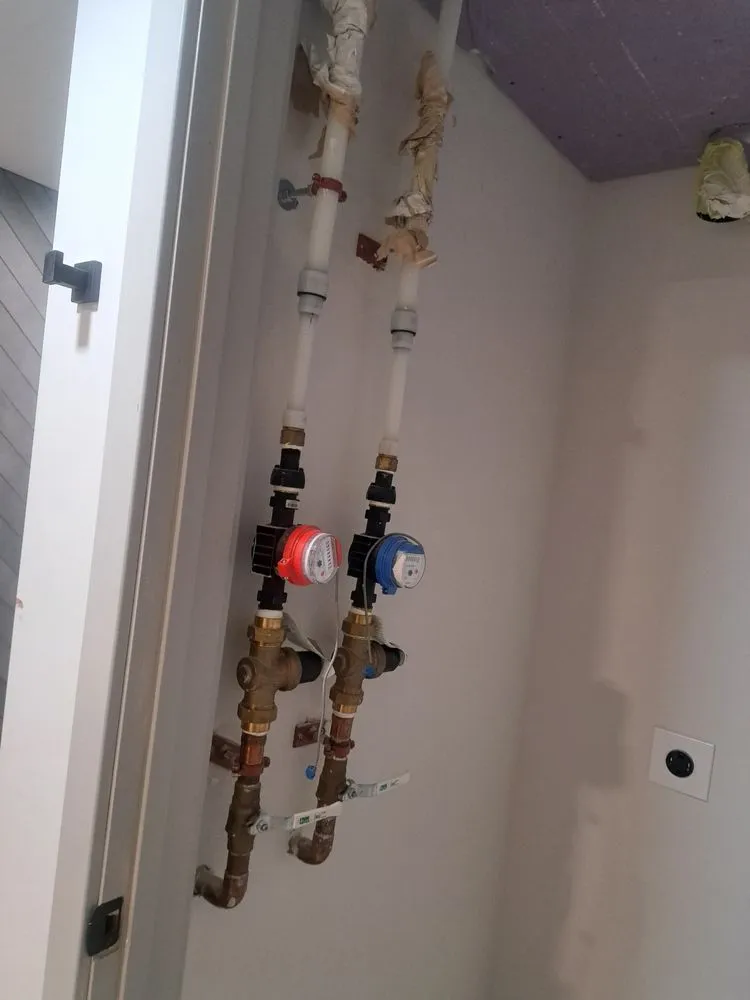 Slide of Oscars plumbing