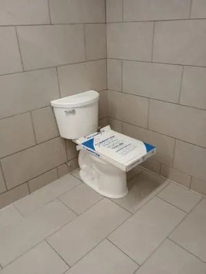 Overland Plumbing Logo