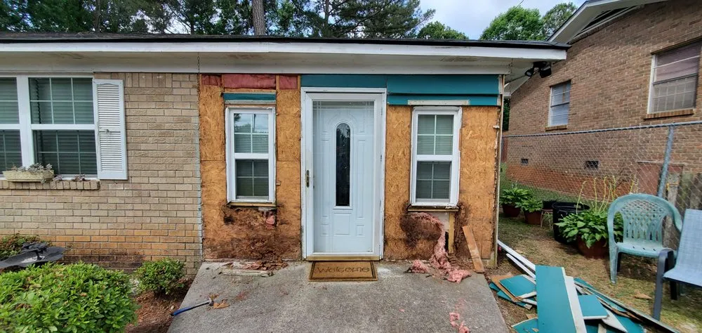 Slide of Palmetto Paint & Renovation