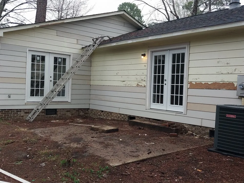 Slide of Palmetto Paint & Renovation