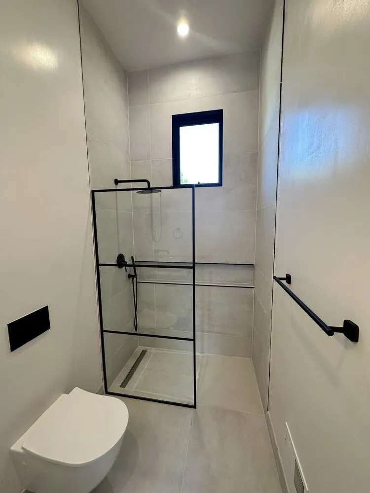 Slide of Pastrana Construction & Remodeling