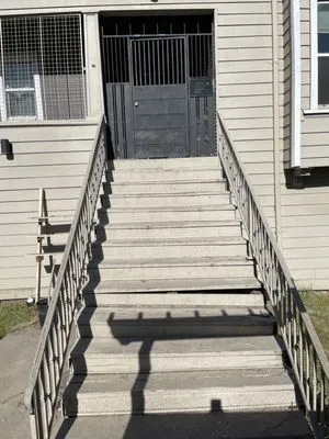 Pastrana Construction & Remodeling Logo