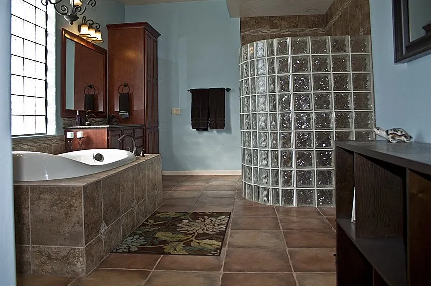 Slide of Paul Davis Restoration & Remodeling of Tucson