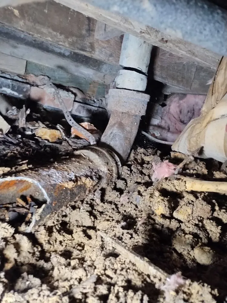 Slide of Pay-Less Plumbing