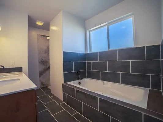 Peak Construction Logo