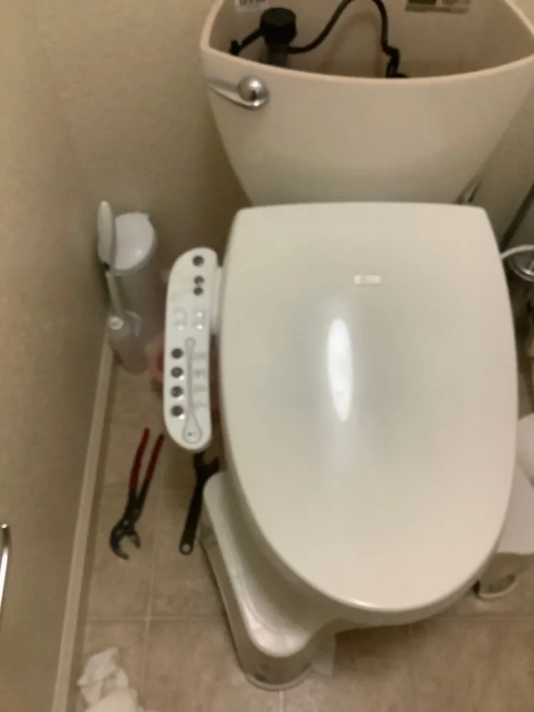 Slide of Peet Plumbing Hm