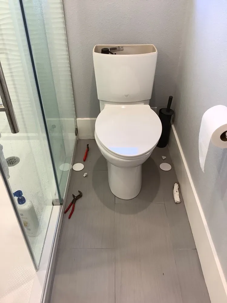 Slide of Peet Plumbing Hm