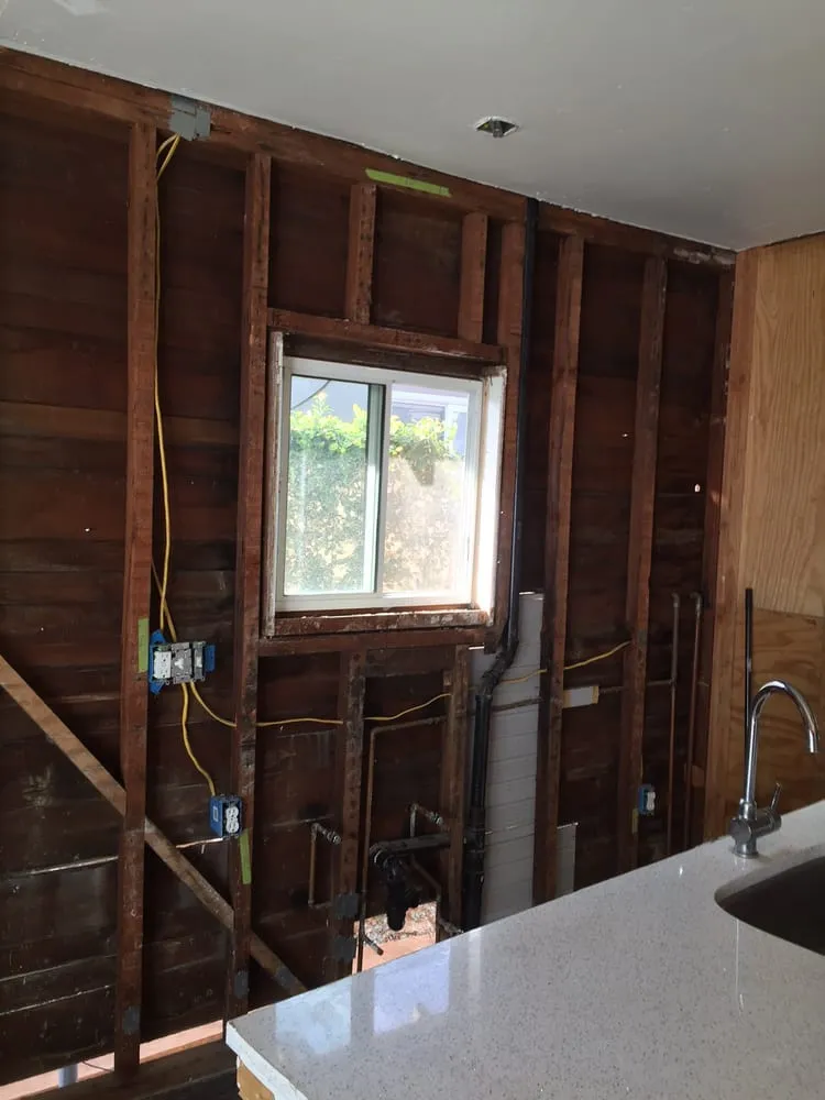 Slide of Pelayo Handyman Services