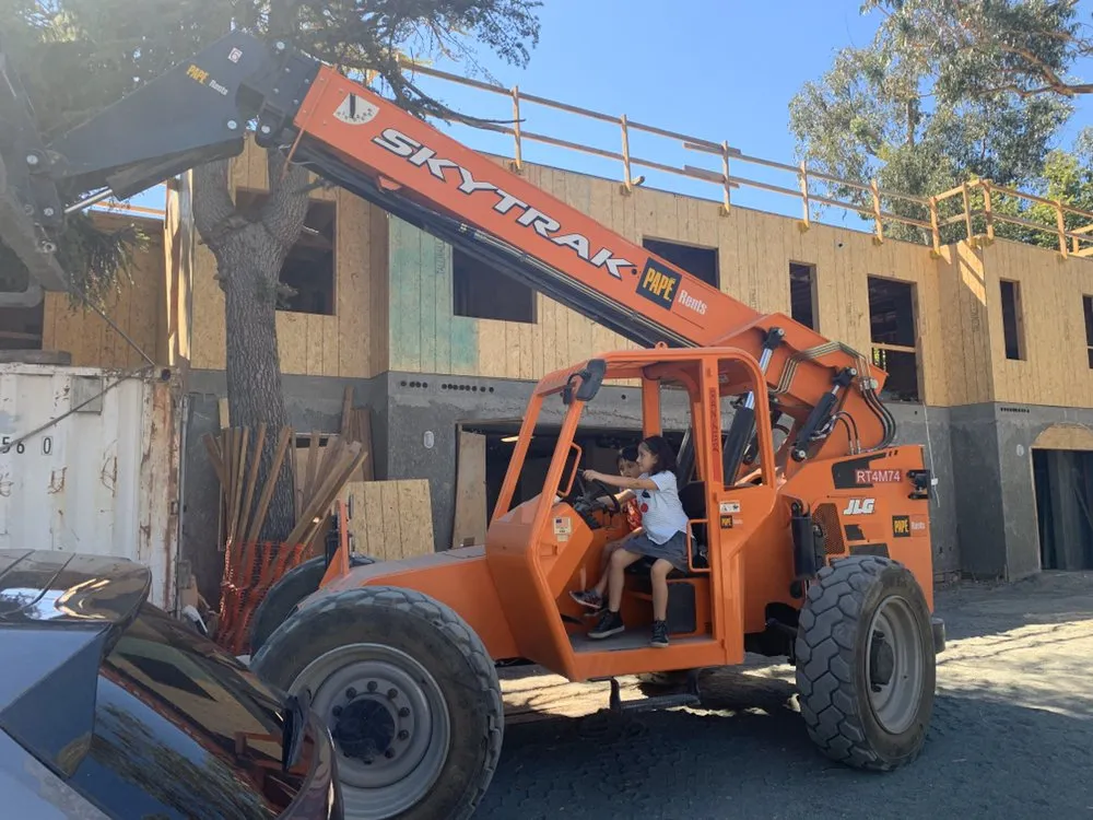 Slide of Peninsula Custom Construction