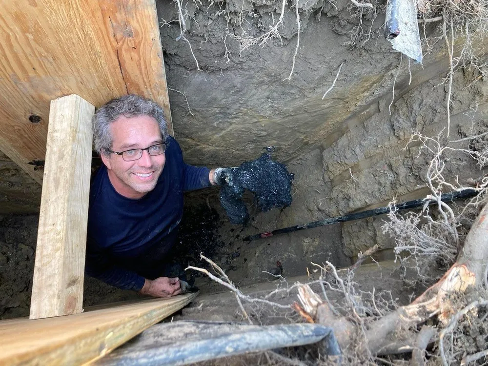 Slide of Peoples Plumbing