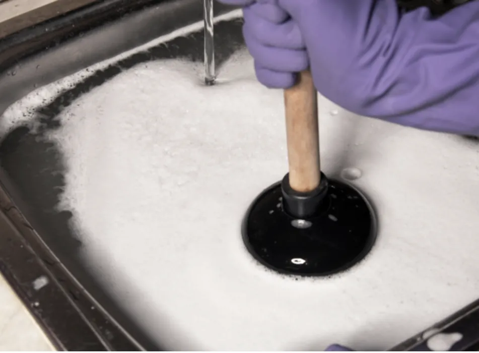 Slide of Pepe Plomero