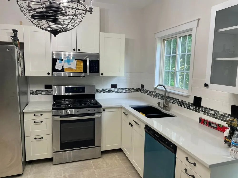 Slide of Peralta And Sons Handyman