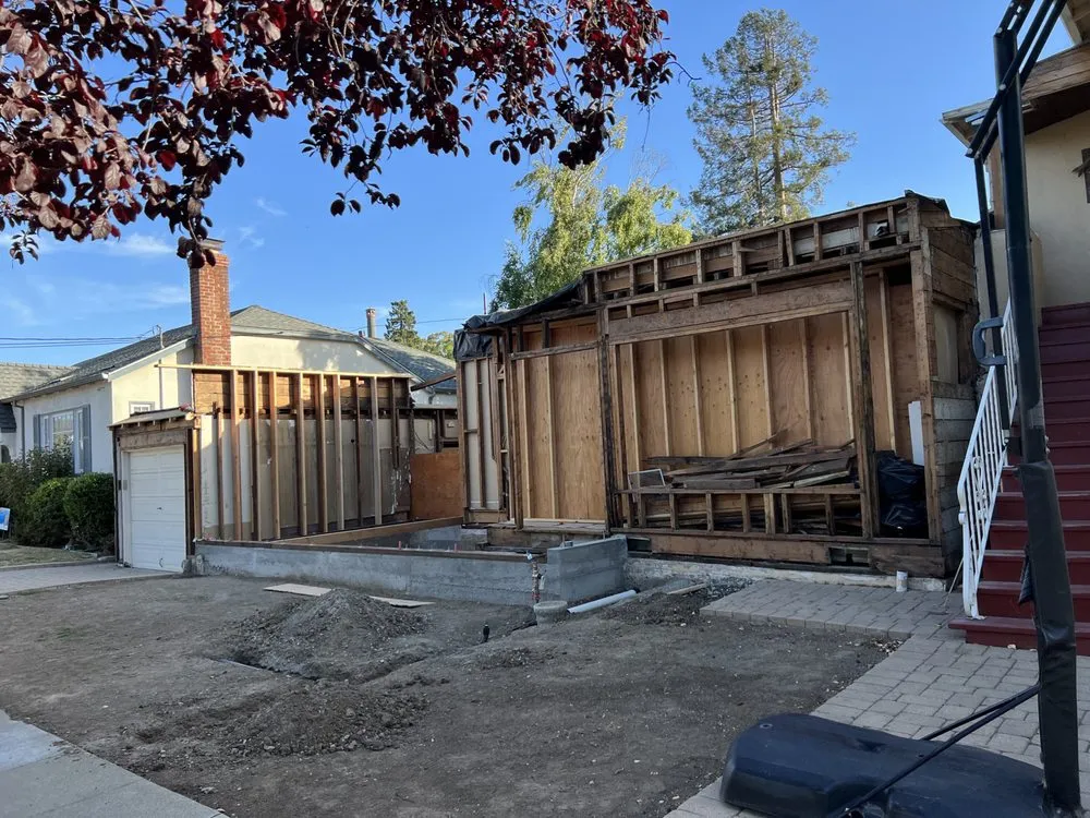 Slide of Peter Etges Construction