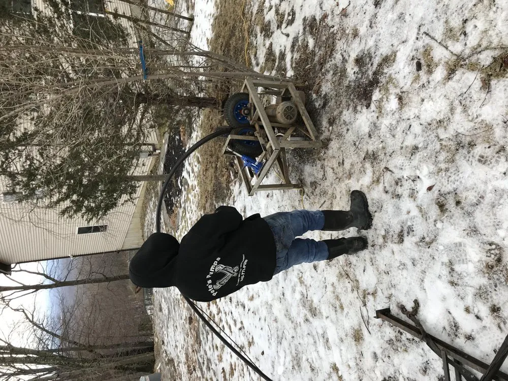 Slide of PETE'S PUMPS