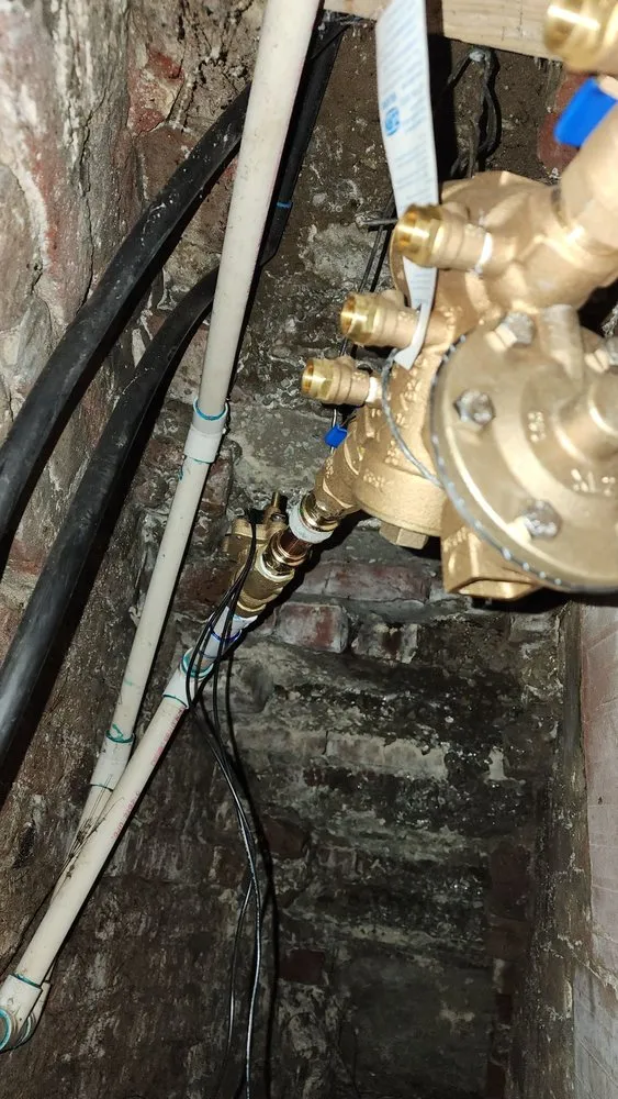 Slide of Pham's Plumbing