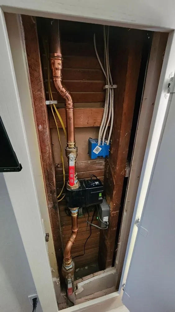 Slide of Pham's Plumbing