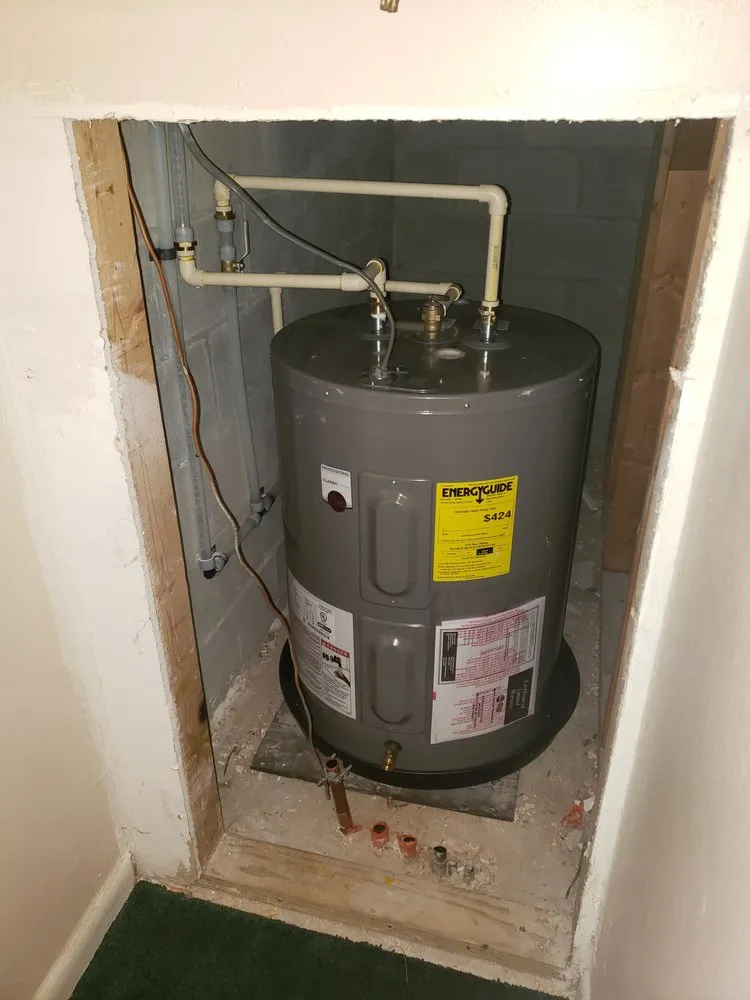 Emergency water heater service experts serving St. Augustine, FL - Phelps Plumbing