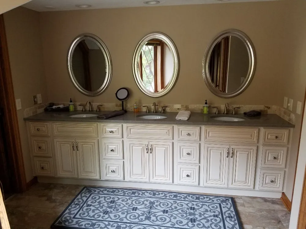 Slide of PICH Company