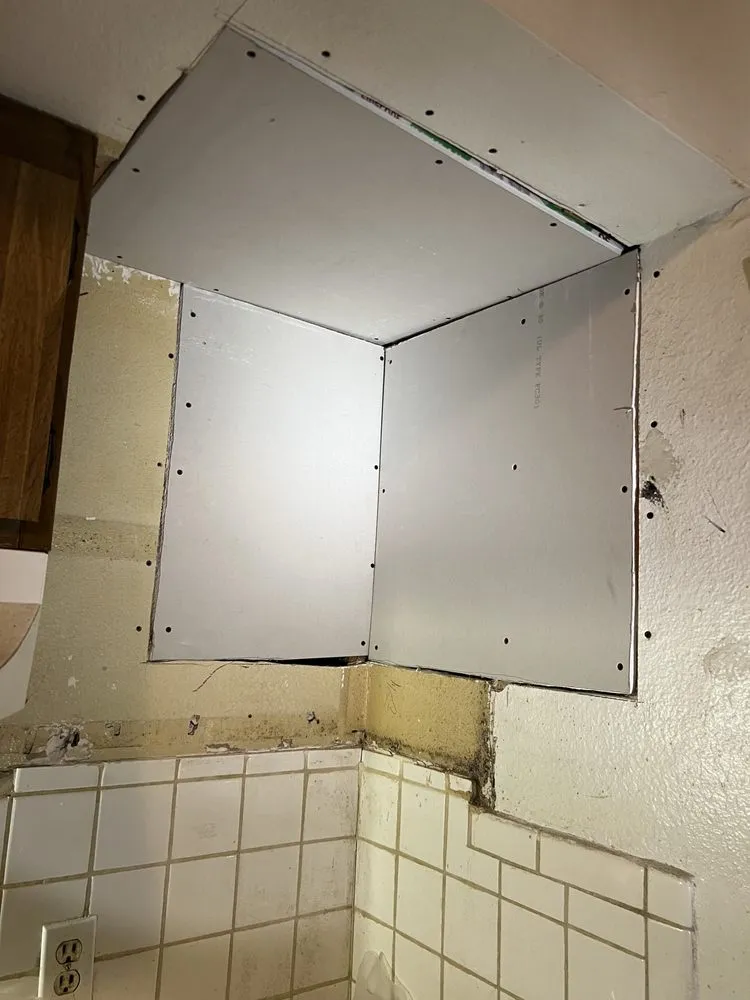 Emergency plumbing repair for homes in Riverside, CA by Pichingo Handyman Services