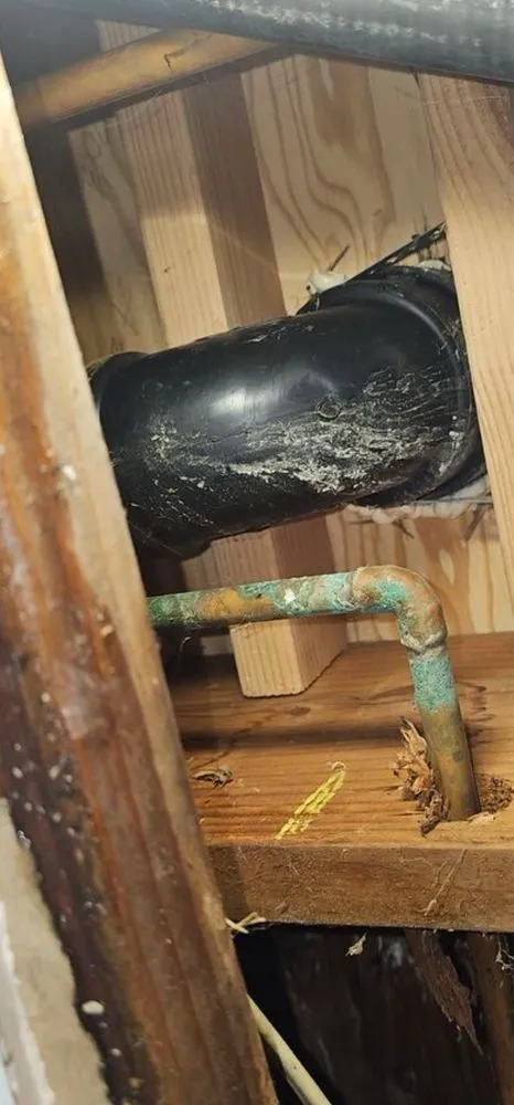 Slide of Pinedo Plumbing Services