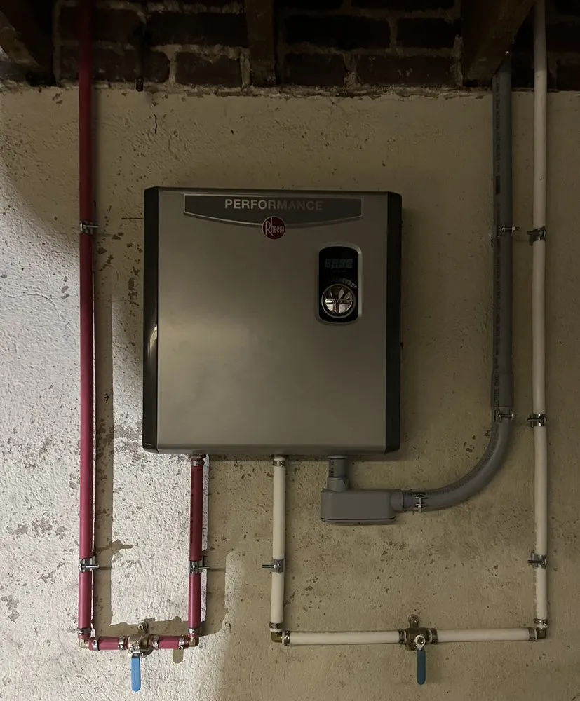 Slide of Pineview of Salisbury