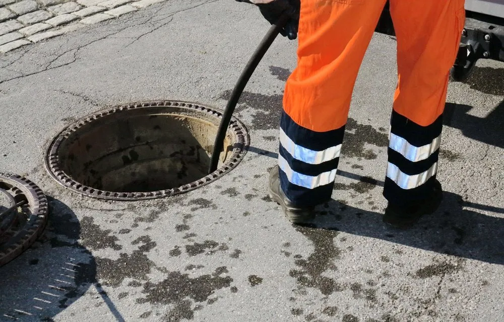 Slide of Pipe Detectives
