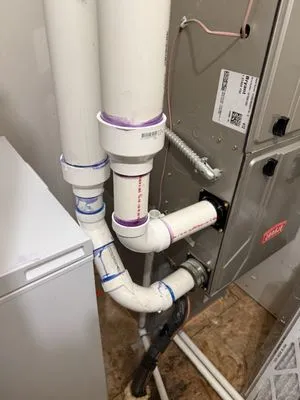 Pipe Eyes Professional Drain Service Logo