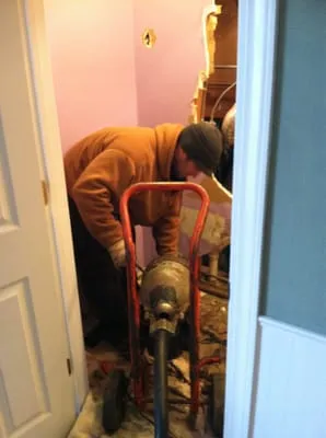 Pipe-Line Plumbing Services Logo