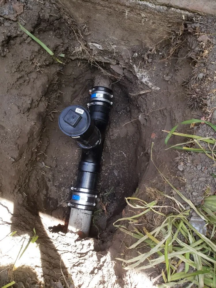 Slide of Pipe-Thru Trenchless Plumbing