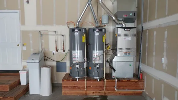 Pipemaster Plumbing Logo