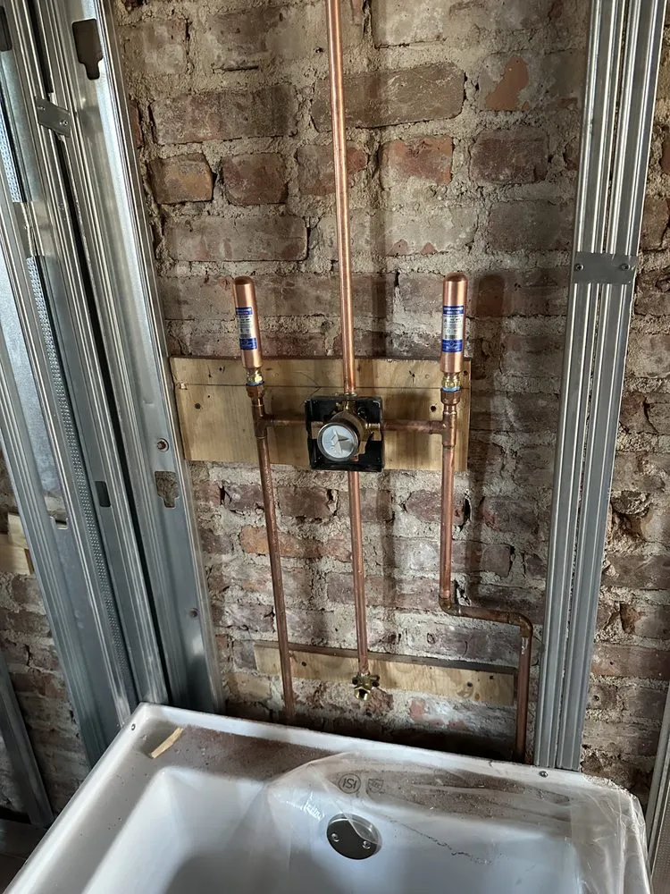 Slide of Pllumai Contracting