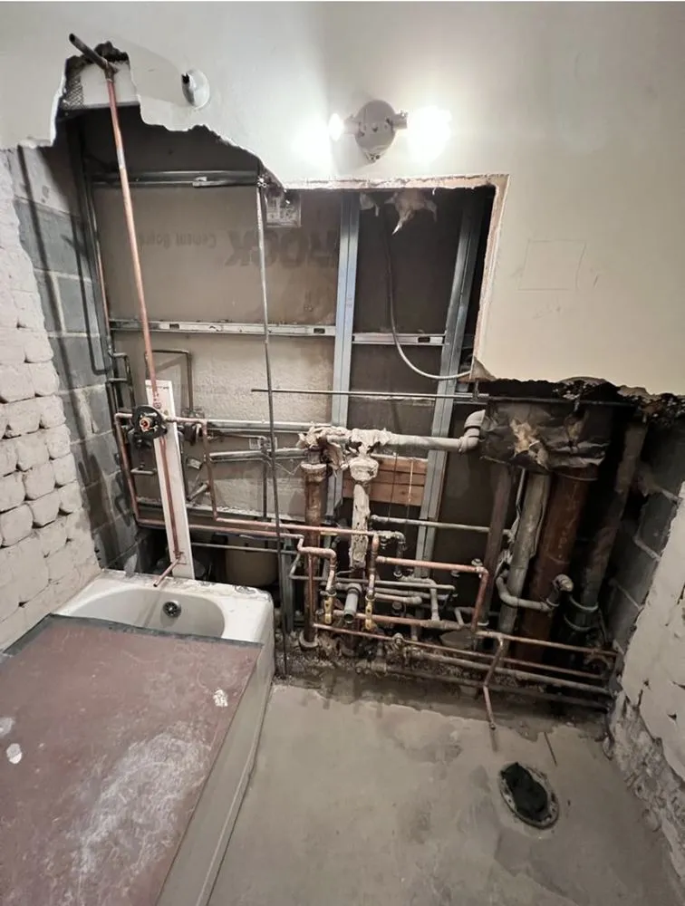 Slide of Pllumai Contracting