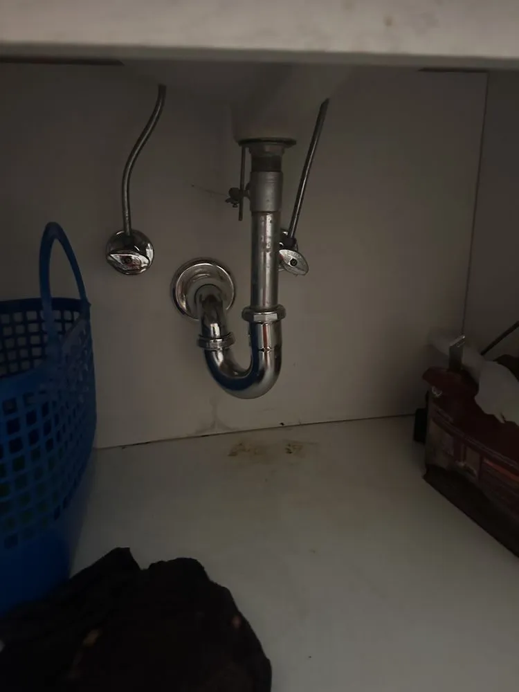 Slide of Pllumai Contracting