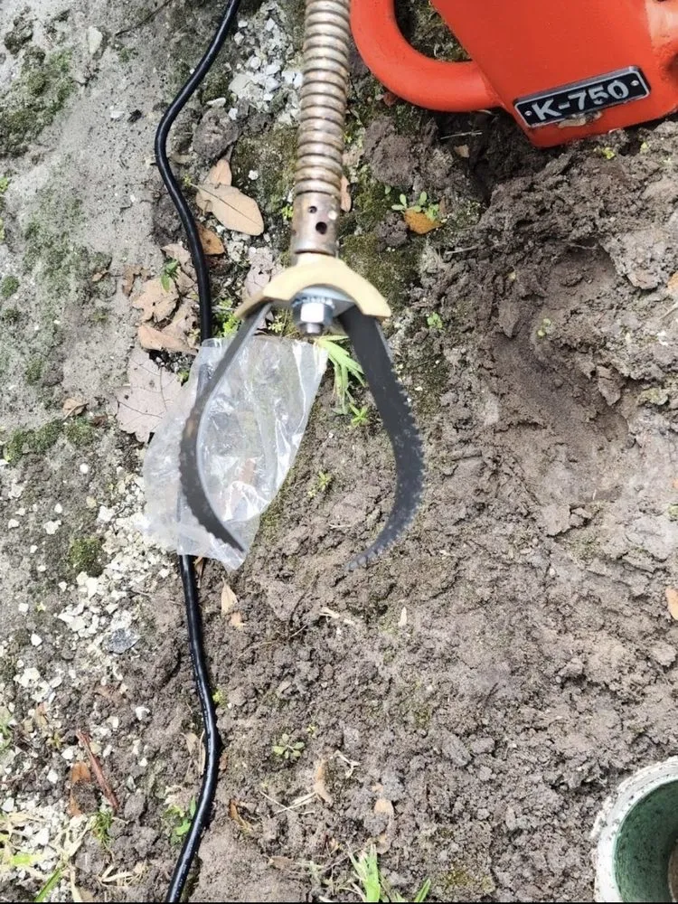 Slide of Plomero Destapes