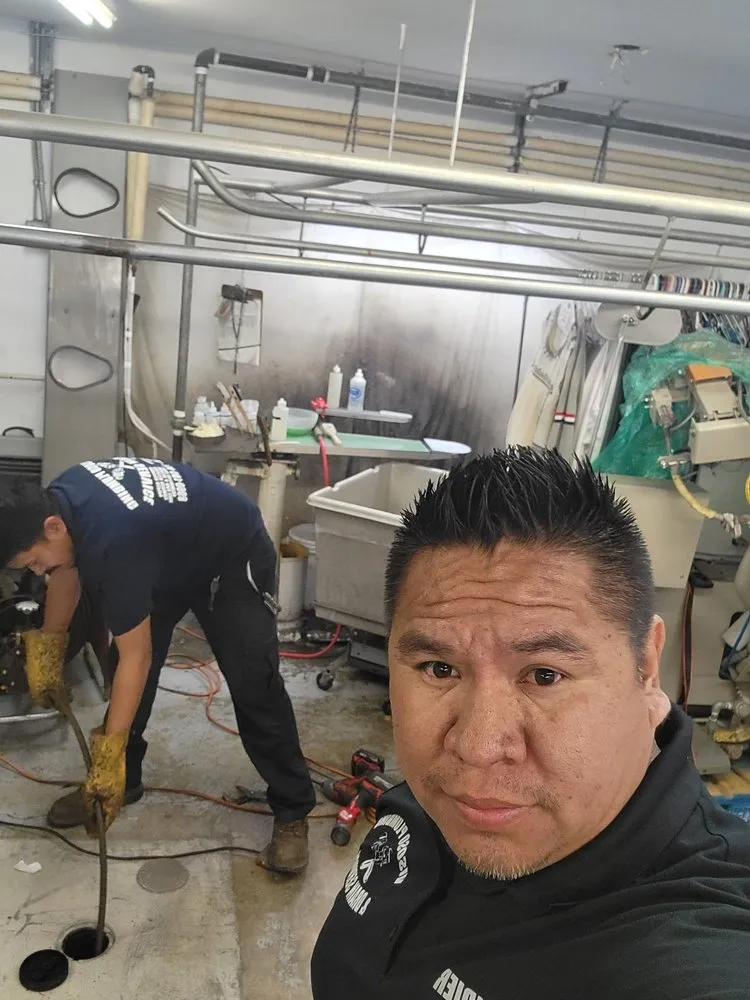 Slide of Plomero Express