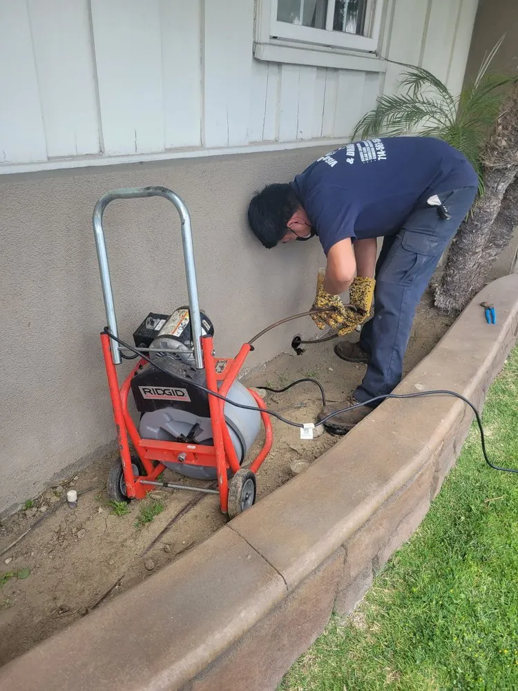 Slide of Plomero Express