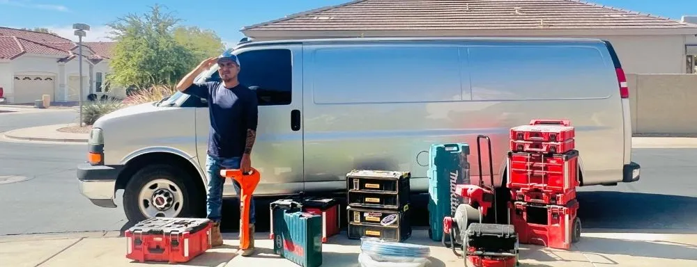 Slide of Plomero Paisano