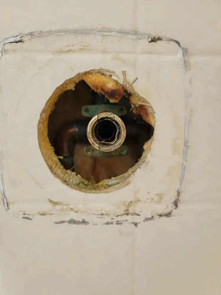 Slide of Plomero Plumbing Pg