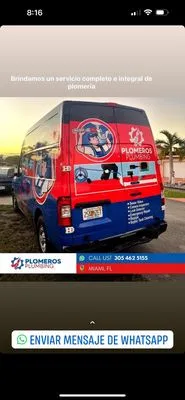 Plomeros a Domicilio Logo