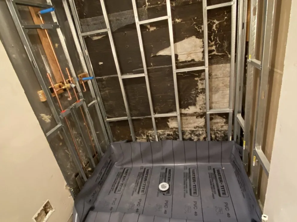 Slide of Plomeros en Miami