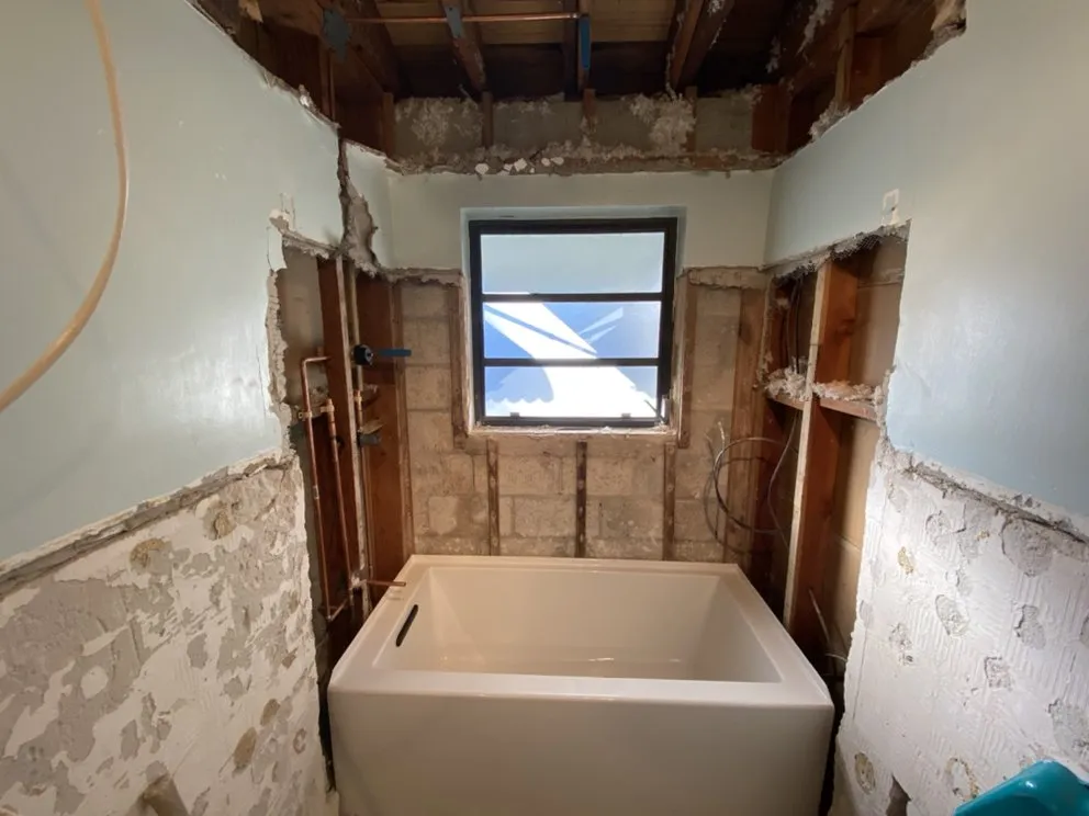 Trusted pipe repair experts serving Hialeah, FL - Plomeros en Miami 