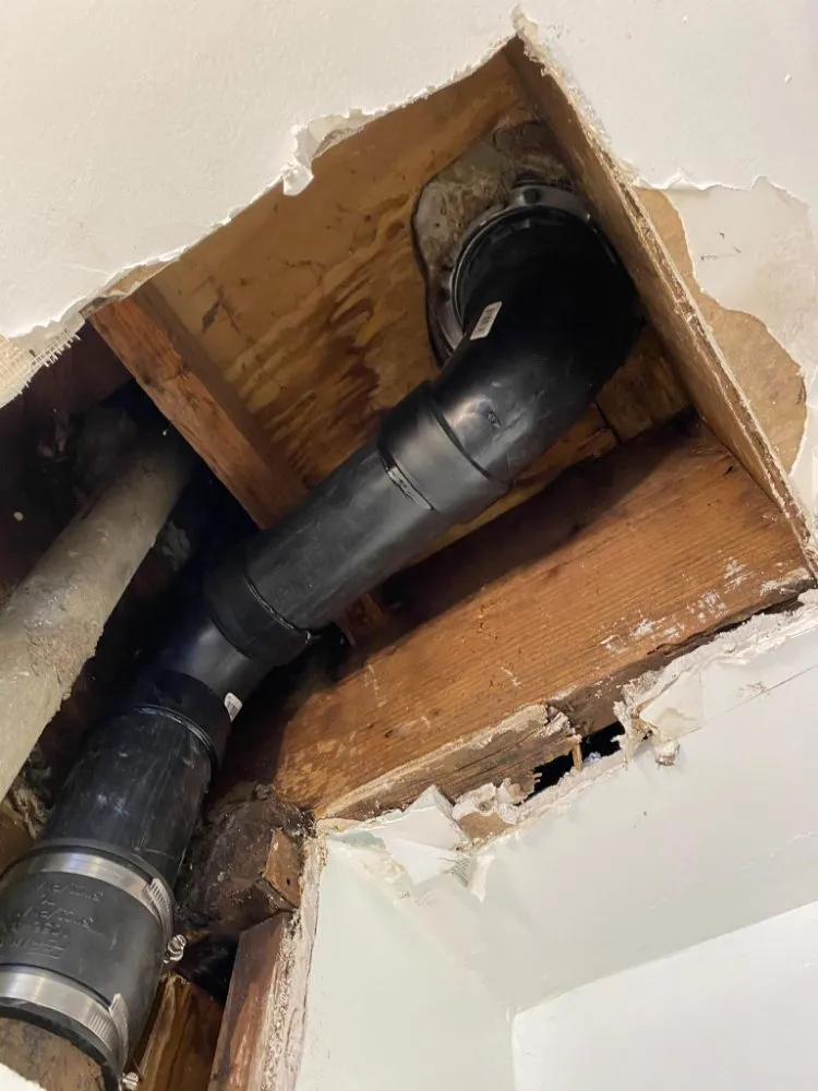 Slide of Plumb Bee Plumbing