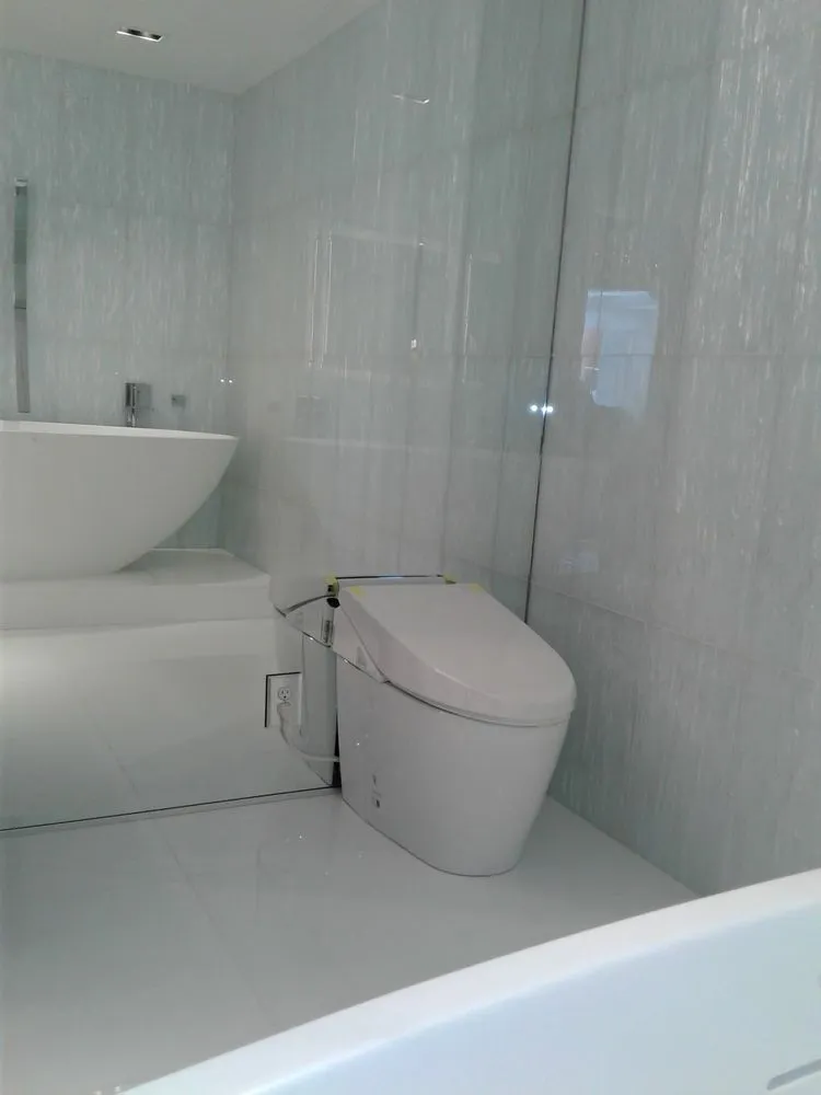 Slide of Plumb Unique