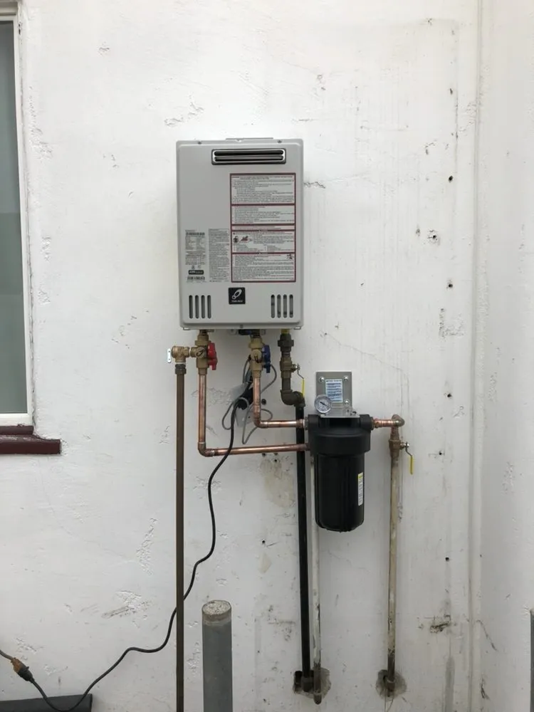 Professional drain cleaning in Lomita, CA by Plumbing & Rooter 4 Less