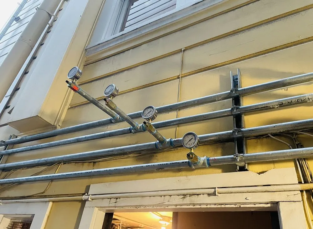 Slide of Plumbing by Esquivel