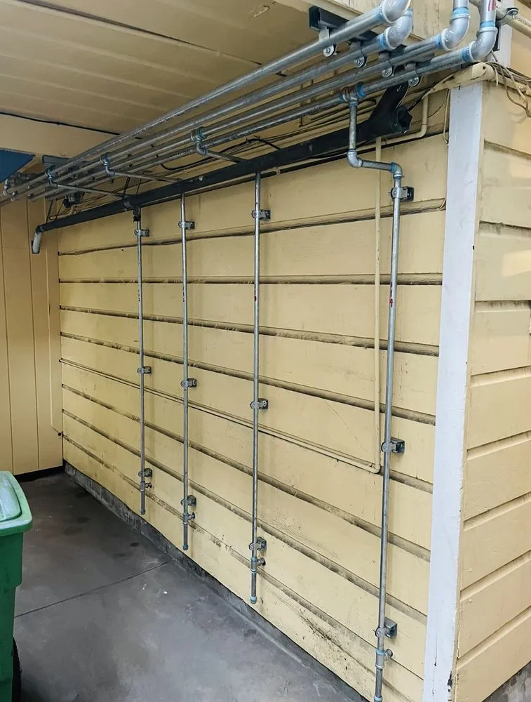 Slide of Plumbing by Esquivel