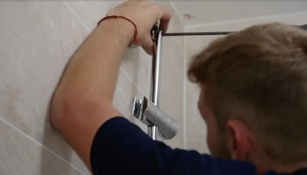 Slide of Plumbing Del Rio